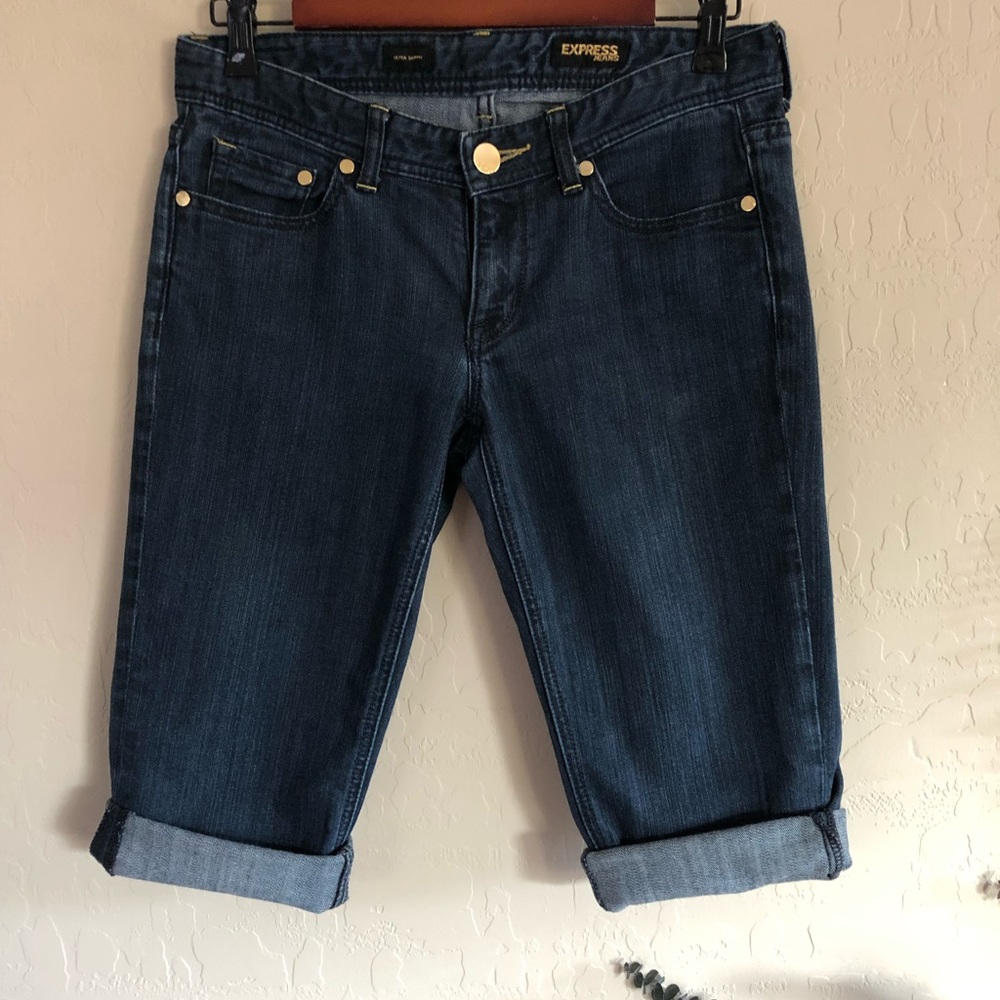 Express Ultra Skinny Capris {4}